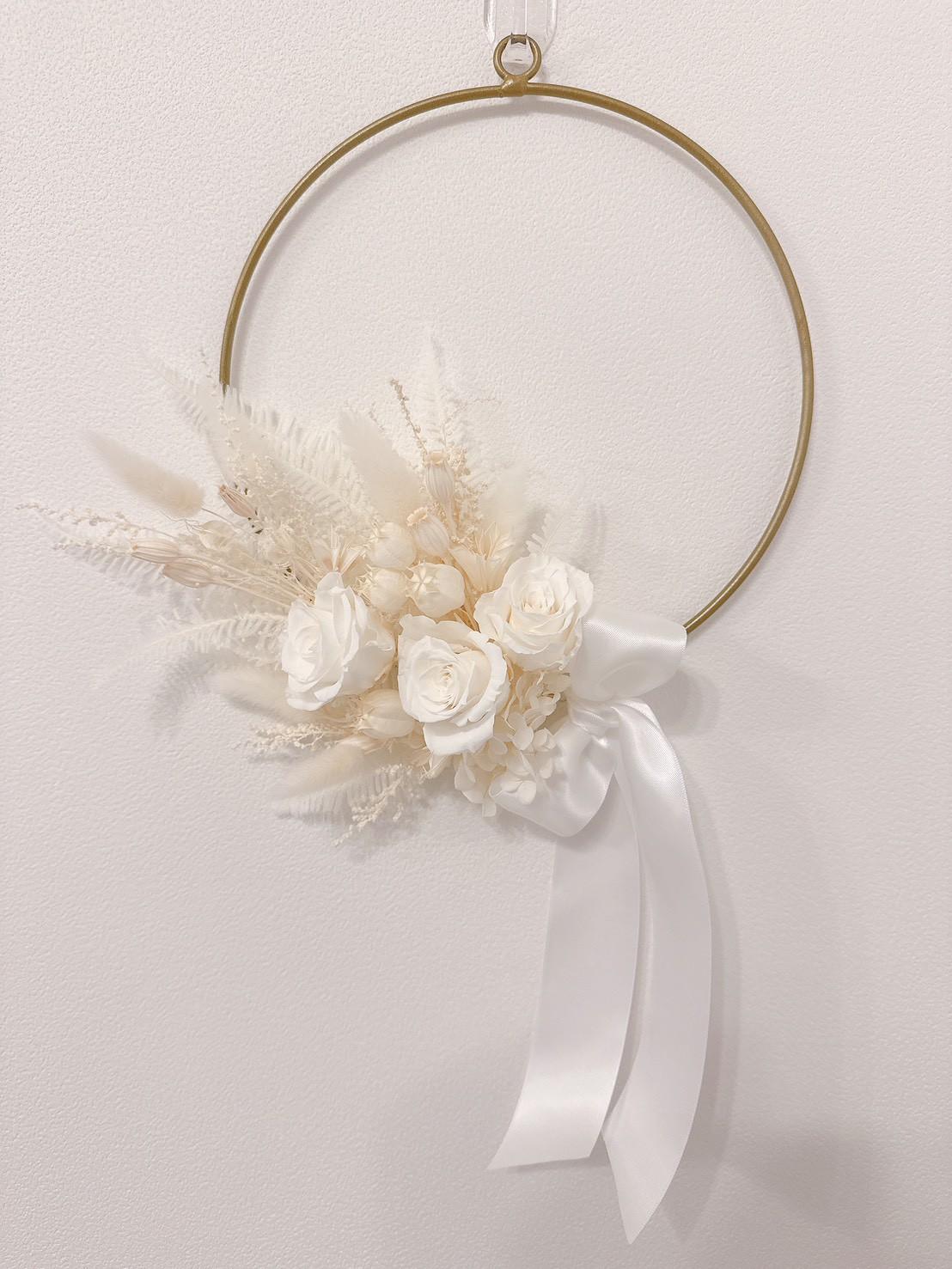 【ワイヤーリース】ホワイトローズのワイヤーリング ♥ リングリース  ゴールドワイヤー ウエディング 上品 シンプル 祝 | 2枚目